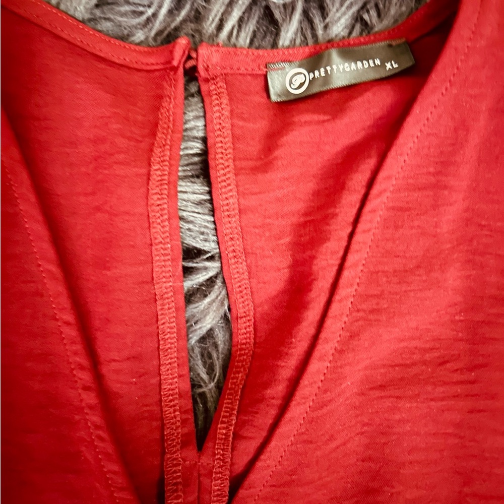Elegant Red Jumpsuit - Picture 3 of 3